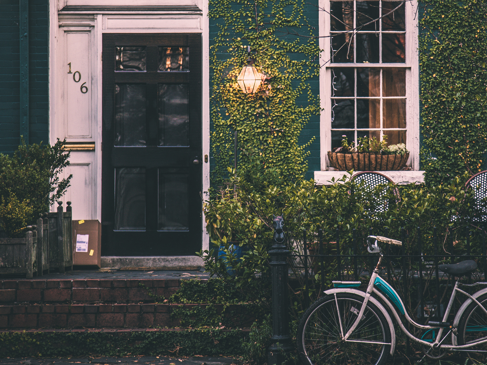 Wireless security window sensor