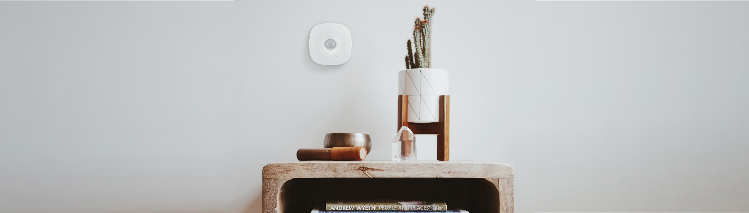 Zigbee smart home motion detector