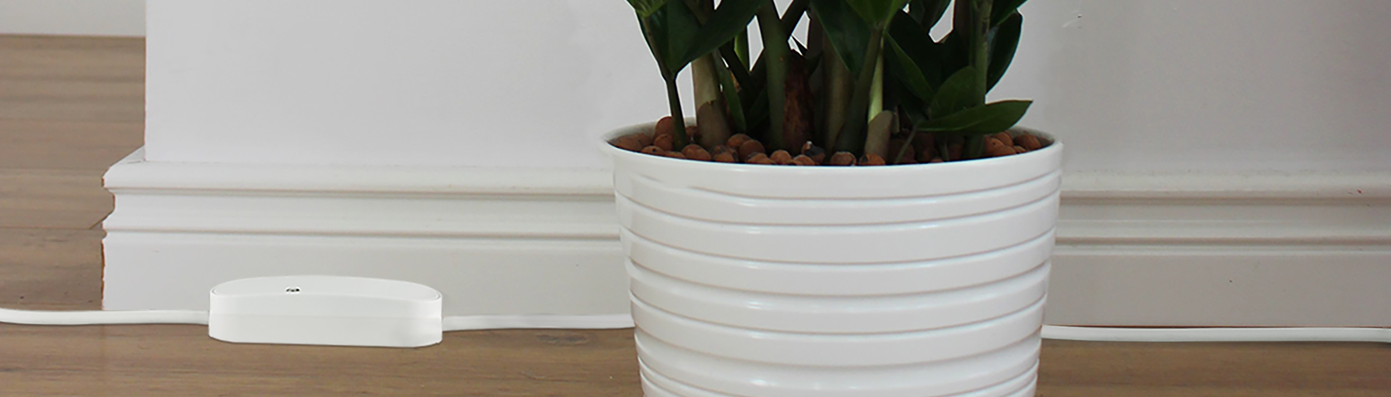 Zigbee smart cable with energy monitoring